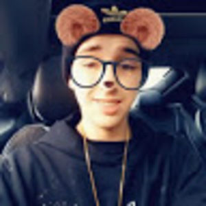 Meet your Posher, Devin